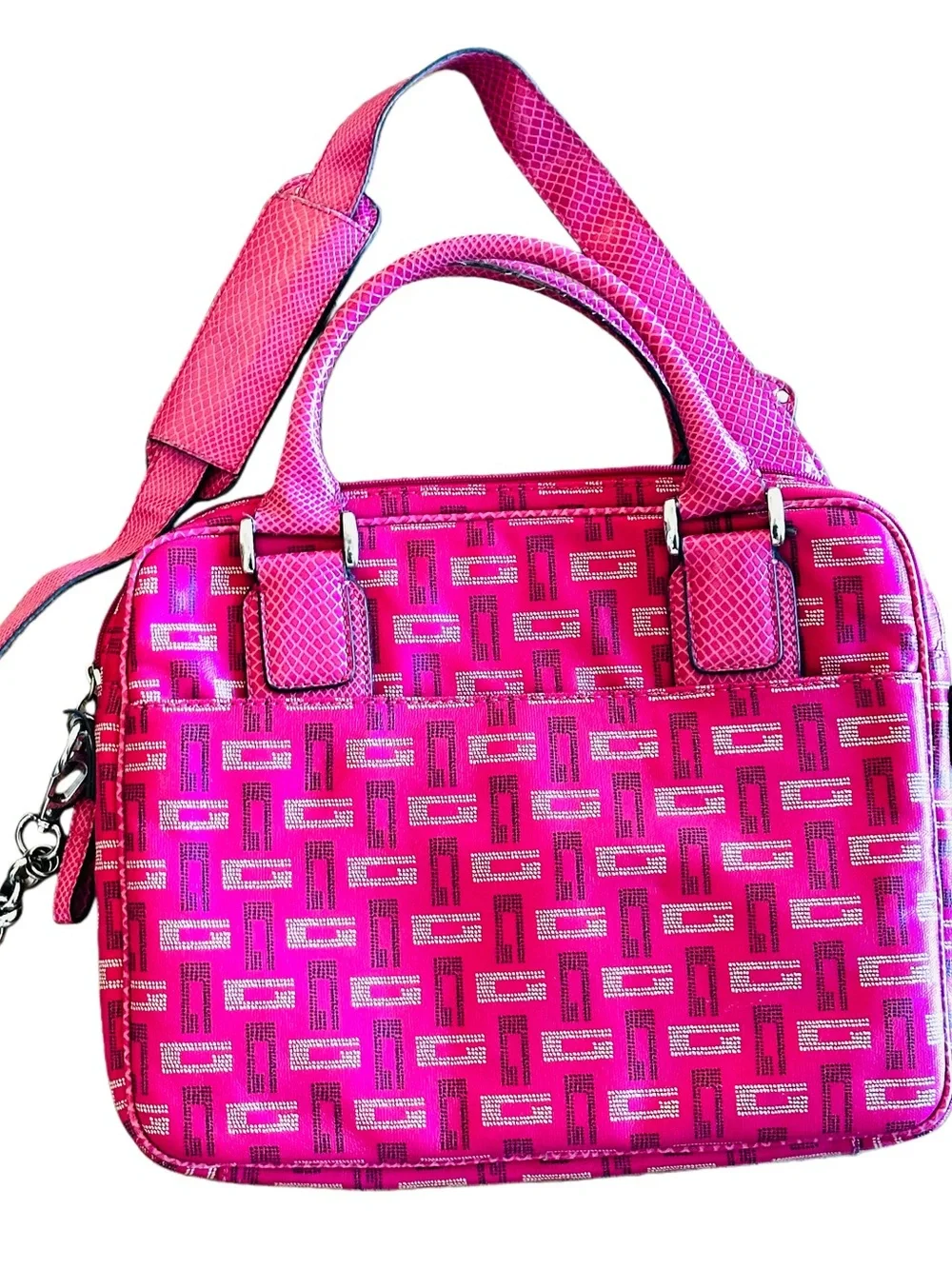 Y2K 2000s style Guess laptop bag